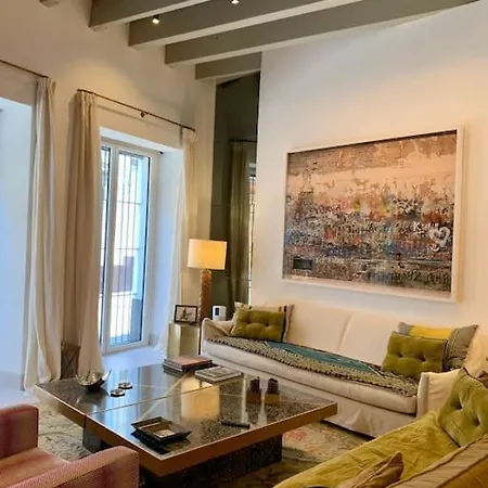 Exclusiva Casa Con Terraza * Sevilla