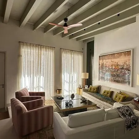 Exclusiva Casa Con Terraza * Sevilla